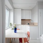 Modern 1br Free Parking Fast Wi-fi Lägenhet *