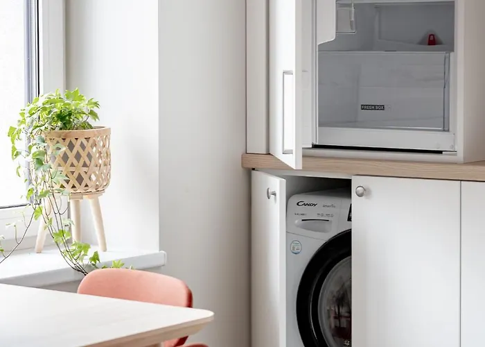 Apartment Modern 1br Free Parking Fast Wi-fi *